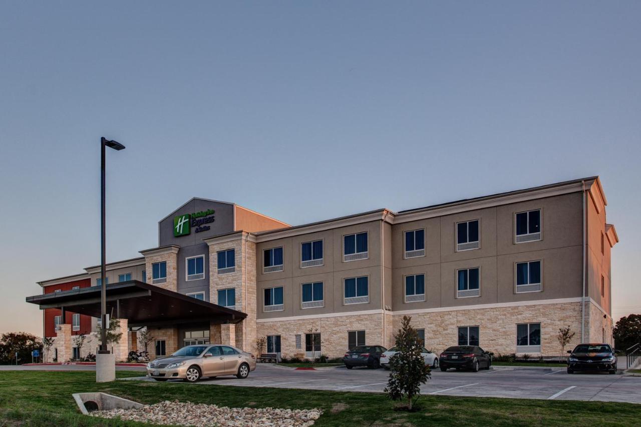 Holiday Inn Express & Suites Gatesville - N. Ft Hood By Ihg Exterior photo